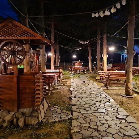Hôtel La Pădure à Brebu Extérieur photo
